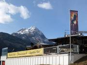 Après-Ski PanoramA à la fin de la descente de la vallée à Matrei