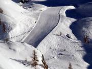 Piste parfaitement profilée entre Col Sarezza et Contenery