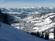 Vue sur Bad Hindelang dans la vallée de l'Ostrach