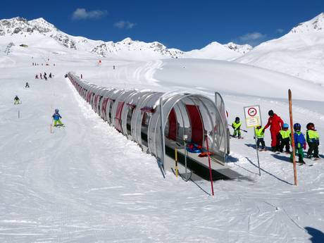 Stations de ski familiales Engadine – Familles et enfants Scuol – Motta Naluns