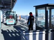 Lors de la descente, le personnel est toujours présent.