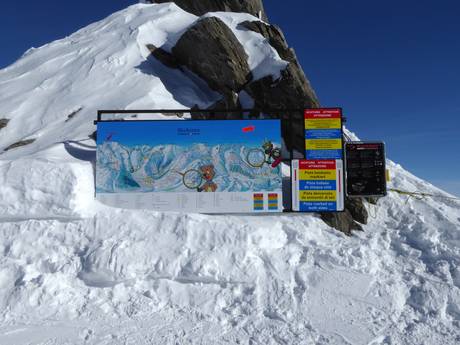 Andermatt: indications de directions sur les domaines skiables – Indications de directions Gemsstock – Andermatt