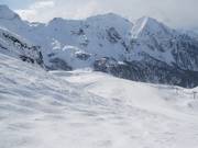 Courte piste à bosses sous le télésiège vers le Colle Sarezza