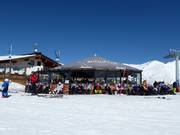 Lieu recommandé pour l'après-ski : Schirmbar Bergkastel (Sunna Bar)