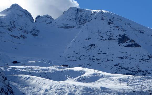 Le plus haut domaine skiable dans le massif du Catinaccio (Rosengarten) – domaine skiable Passo Fedaia – Pian dei Fiacconi (Marmolada)