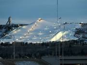 Domaine skiable pour la pratique du ski nocturne Canada Olympic Park