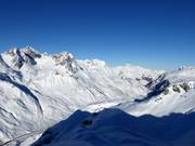 Vue depuis le Flexenbahn vers Zürs avec Hasenfluh