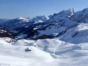 Vue sur Geils jusqu'à Adelboden et au Luegli