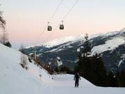 Ambiance du soir sur la descente vers la vallée en direction de Bramberg
