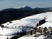 Téléski à perche avec les pistes Skischulhang et Trainingshang