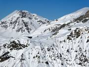 Vue sur les remontées de liaison Flexenbahn et Trittkopf