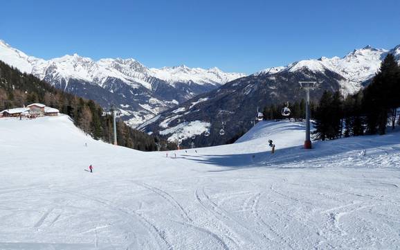 Skier près de Mühlen in Taufers (Molini di Tures)