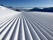 Piste fraîchement préparée dans le domaine skiable Schwemmalm
