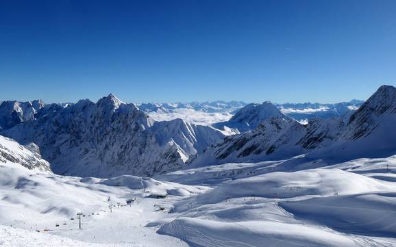 La plus haute gare aval dans les Alpes nord-orientales – domaine skiable Zugspitze