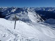 Pentes de poudreuse à la Hochalpila