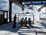 À la remontée mécanique, une assistance est proposée lors de l’embarquement.