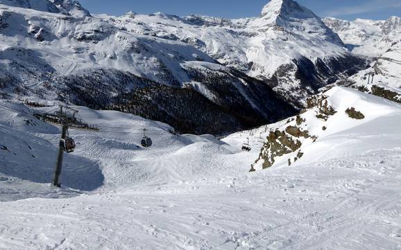 Domaines skiables pour skieurs confirmés et freeriders Zermatt-Matterhorn – Skieurs confirmés, freeriders Zermatt/Breuil-Cervinia/Valtournenche – Matterhorn (Le Cervin)