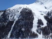 Vue sur la piste difficile Galen au Plattjen