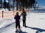 Le personnel aide à l’embarquement.