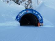 Le tunnel de ski du Rettenbachferner au Tiefenbachferner