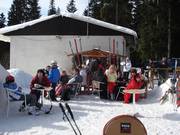 Bar au sommet près de l'hôtel Kramolin