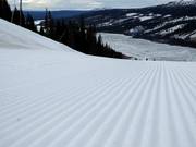 Piste damée dans le domaine skiable d’Åre