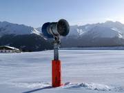 Canons à neige sur la piste