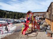 Aire de jeux à la station de vallée