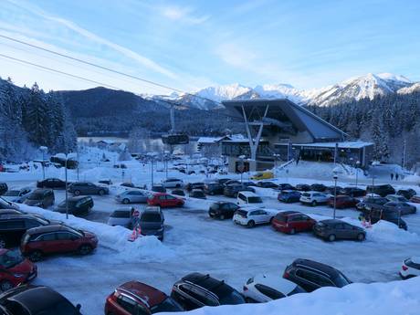 Massifs de Wetterstein et de Mieming: Accès aux domaines skiables et parkings – Accès, parking Zugspitze