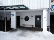 Installations sanitaires bien entretenues à la station de vallée