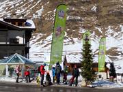 Arrêt de la navette dans la station