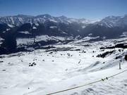 Vue depuis le Piz Mundaun sur le Val Lumnezia
