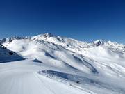 Dans la partie supérieure du domaine skiable, on peut faire une incursion dans la poudreuse.