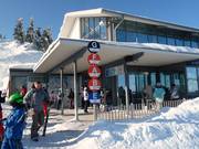 Signalisation à la station supérieure de la télécabine