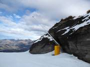 Enneigement par canons à neige dans le domaine skiable de Coronet Peak