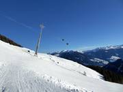 Vue vers la télécabine Panoramabahn Geols