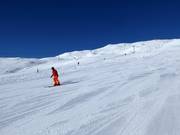 De nombreuses pistes larges en contrebas de Fil