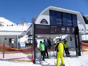 Nachtweidebahn - 6 places | Télésiège rapide (débrayable) avec capots de protection