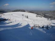 Seul défi dans le domaine skiable : la pente supérieure au Steinbrink