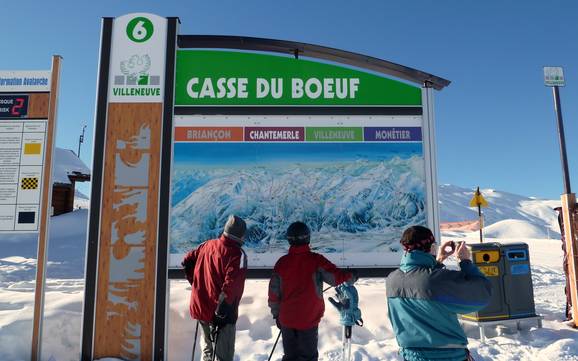 Vallée de la Guisane: indications de directions sur les domaines skiables – Indications de directions Serre Chevalier – Briançon/Chantemerle/Villeneuve-la-Salle/Le Monêtier-les-Bains