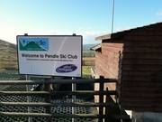 Panneau d'information à l'entrée du ski-club