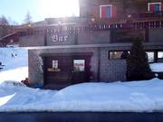 Bar après-ski Stadol au Bärghüsli à la station inférieure du Moosalp-Express