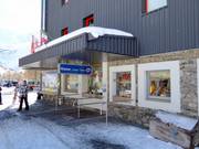 Zone de caisse soignée à la station de vallée