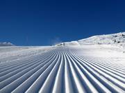 Piste parfaitement préparée dans le domaine skiable de Grimentz/Zinal