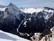 Vue sur la piste difficile Ciampac-Alba