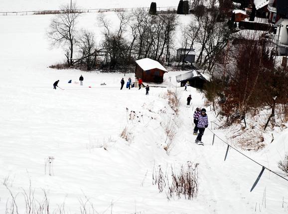 Skilift am Ziegenberg - Télécorde/remonte-pente à câbles bas