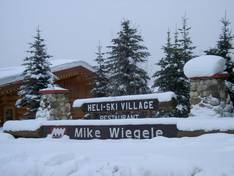 Images Mike Wiegele – Blue River