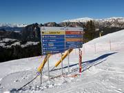 Signalisation des pistes dans le domaine skiable de Carezza