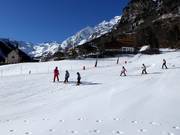 Cours de ski sur le pré de ski Innerpflersch (à env. 4 km de la station de vallée Ladurns)