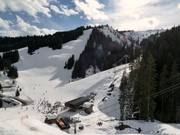 Vue sur les pistes vers Prés